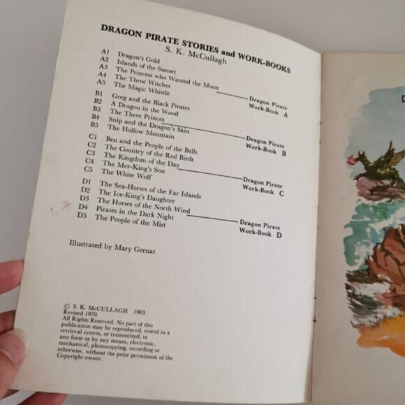 Dragon's Gold by Sheila McCullagh Student Reader Book 1970s Pirates Vintage - Picture 4 of 7